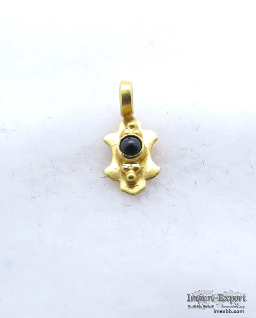 Handmade gorgeous 18k solid gold charm •