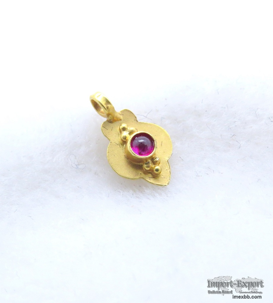 18k Solid Yellow Gold charm