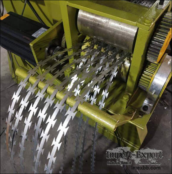 Razor Barbed Wire Machine