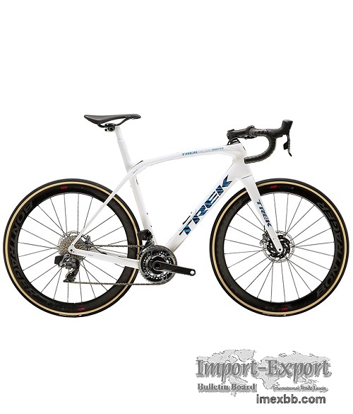 2022 Trek Domane SLR 9 Red eTap Axs Disc Road Bike (M3BIKESHOP)