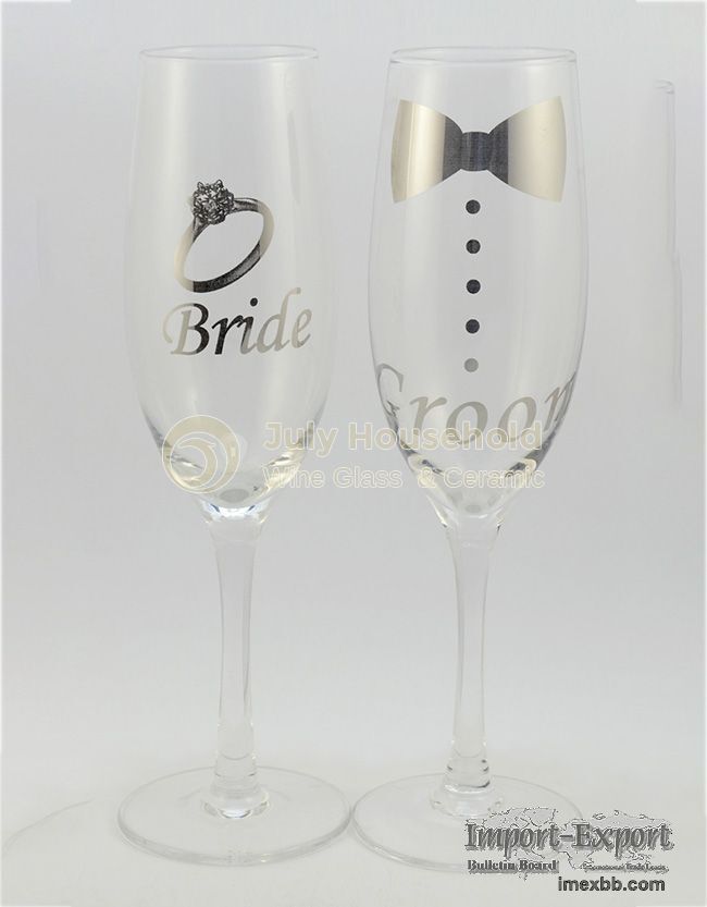 Champagne Flutes for the Couple Wedding