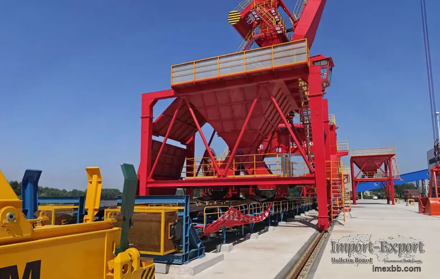 Rail-Mounted Traction Hopper