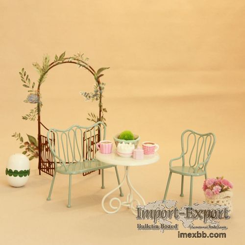 1 12 Scale Modern Dollhouse Sofa with Fabric Floral