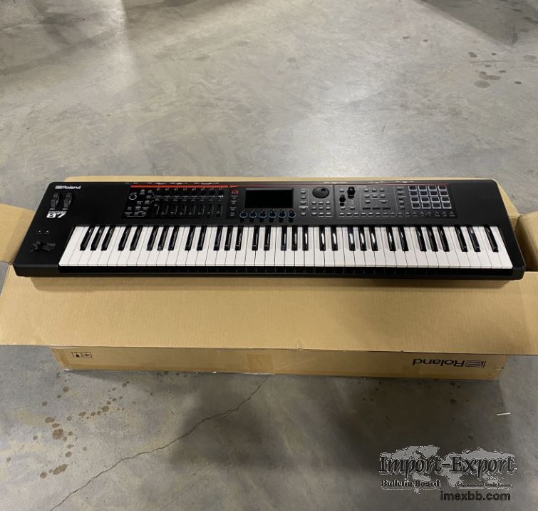 Roland Synthesizer Keyboard Fantom 07 - Black 