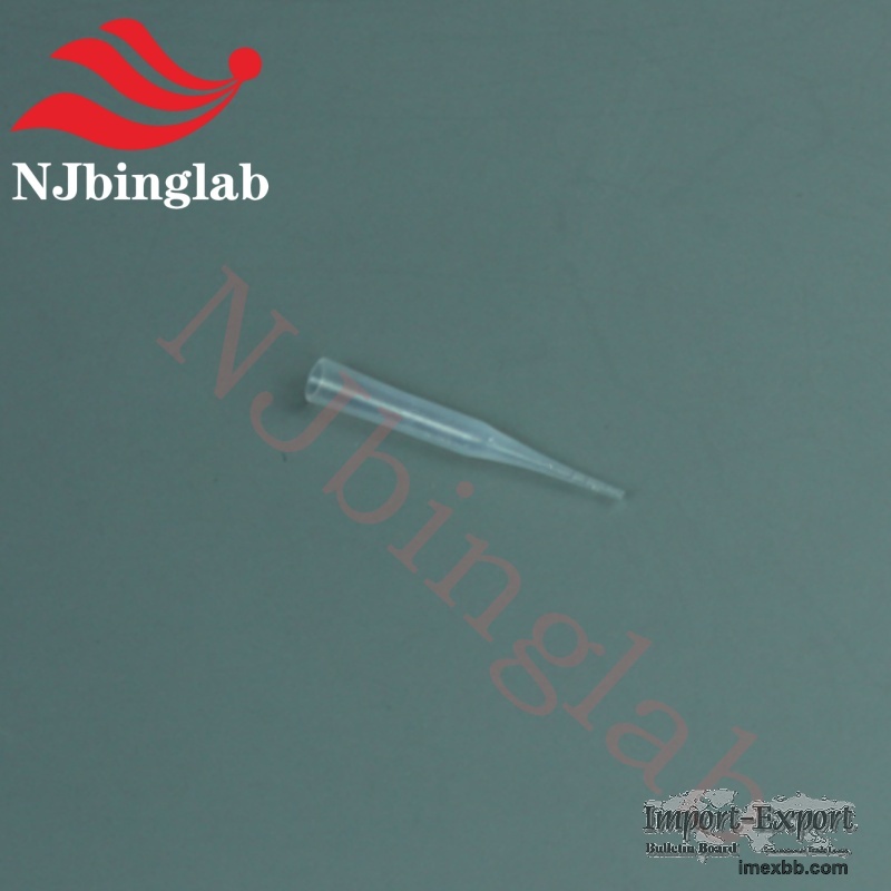 0.2ml PFA Pipette Tip Transferring Liquid in Trace-Analysis Labs