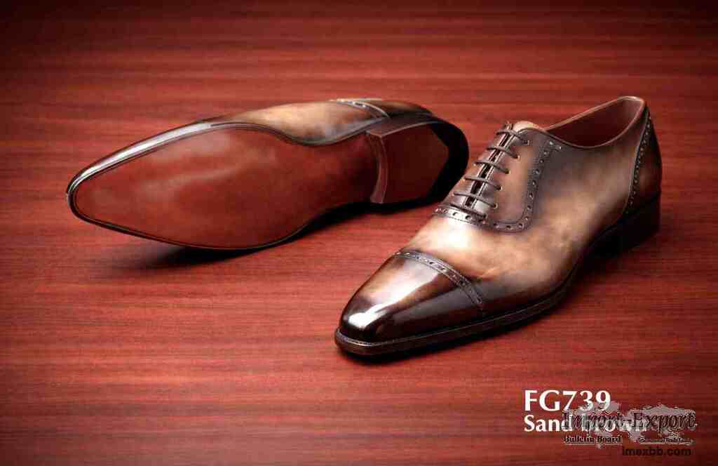 Sand brown full grain leather patina shoe