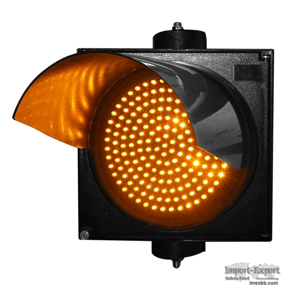 yellow flashing traffic light