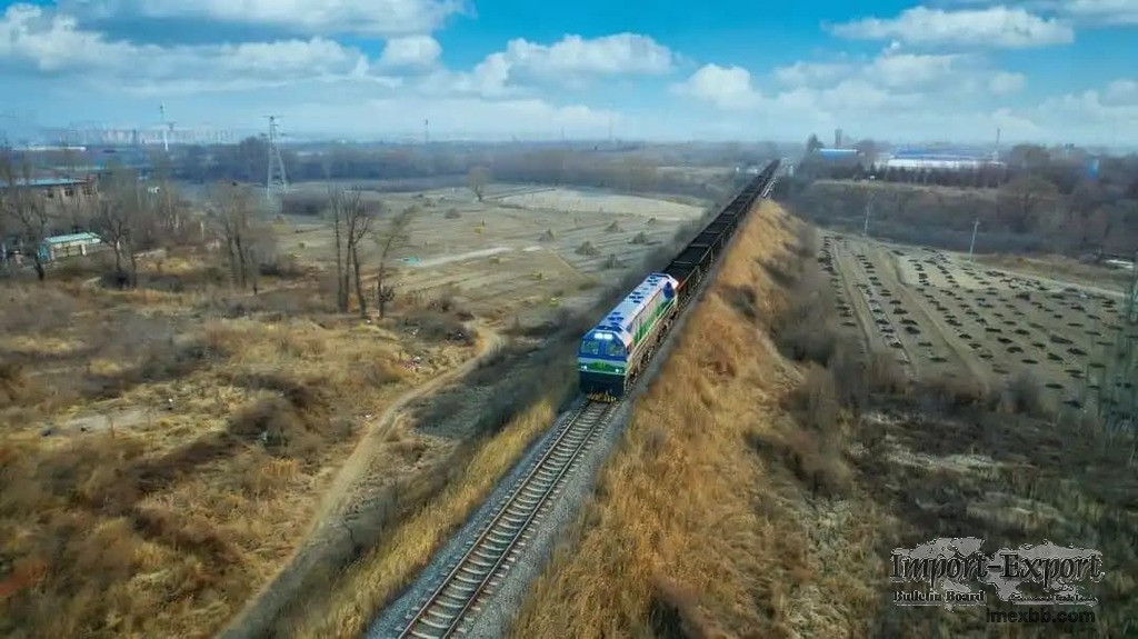 China Launches Nation’s Highest-Capacity Battery-Electric Locomotive for Me