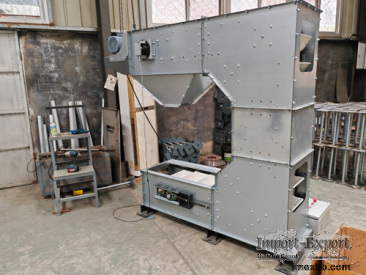 C-type elevator