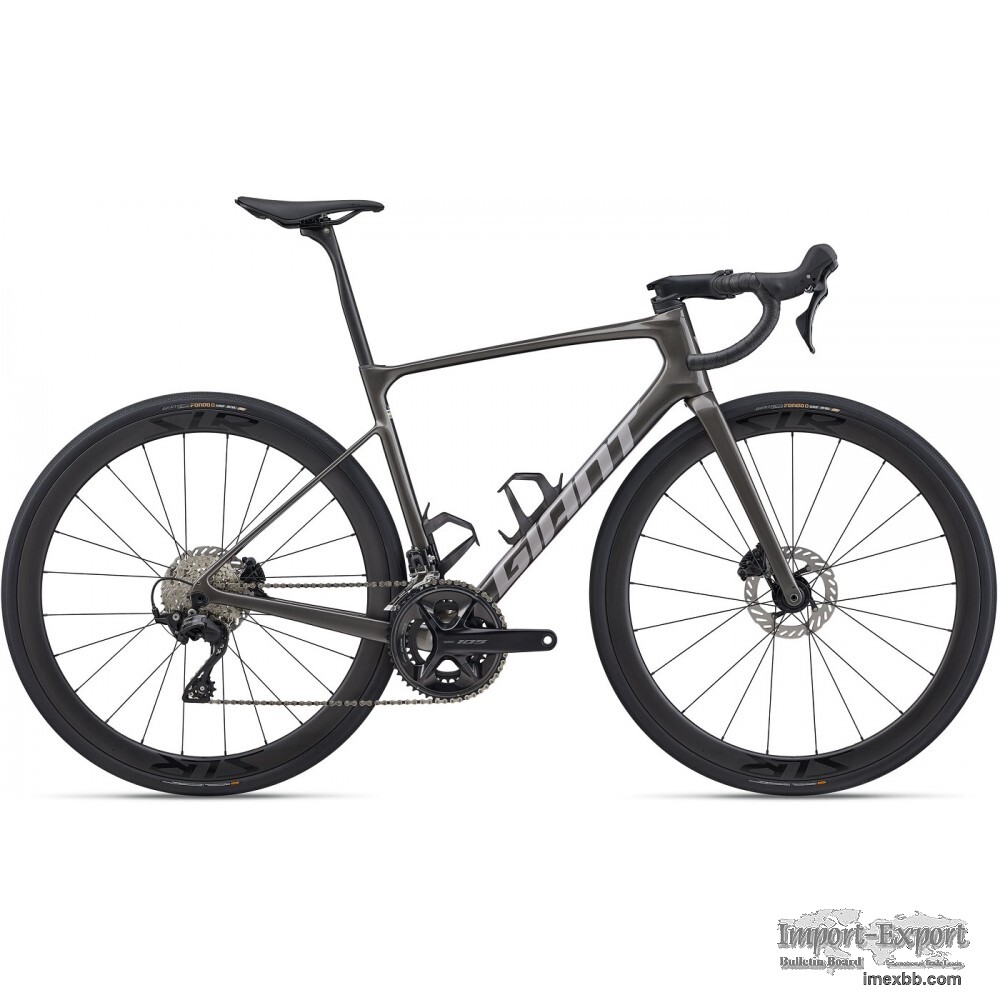 2026 Giant Defy Advanced Pro 2 Road Bike (BIKOTIQUE)