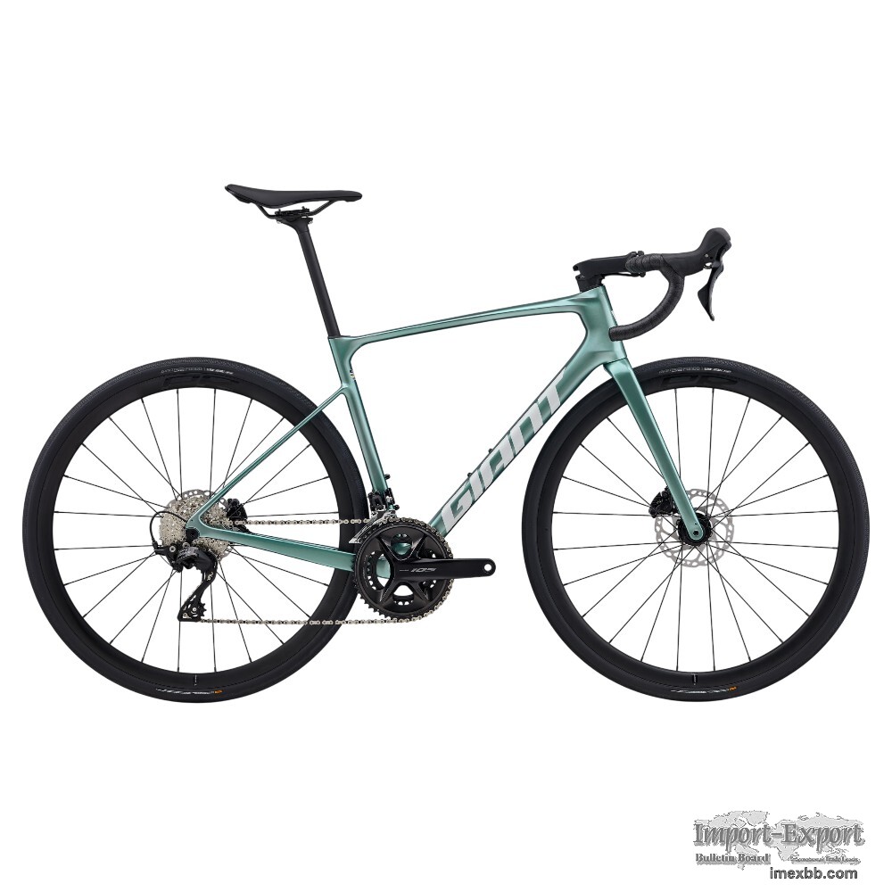 2026 Giant Defy Advanced 2 Endurance Road Bike (WORLDRACYCLES)