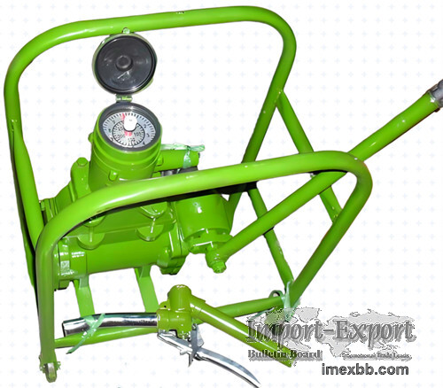 Hand operated fuel oil pump